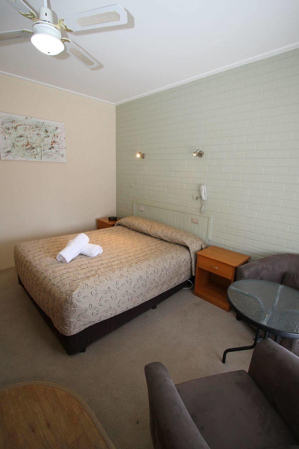 Elm Motel Bendigo Extérieur photo
